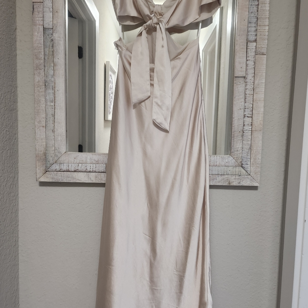 SELFIE LESLIE ACAPULCO CAMI STRAP TIED BACK SATIN MAXI DRESS CHAMPAGNE - Picture 14 of 16
